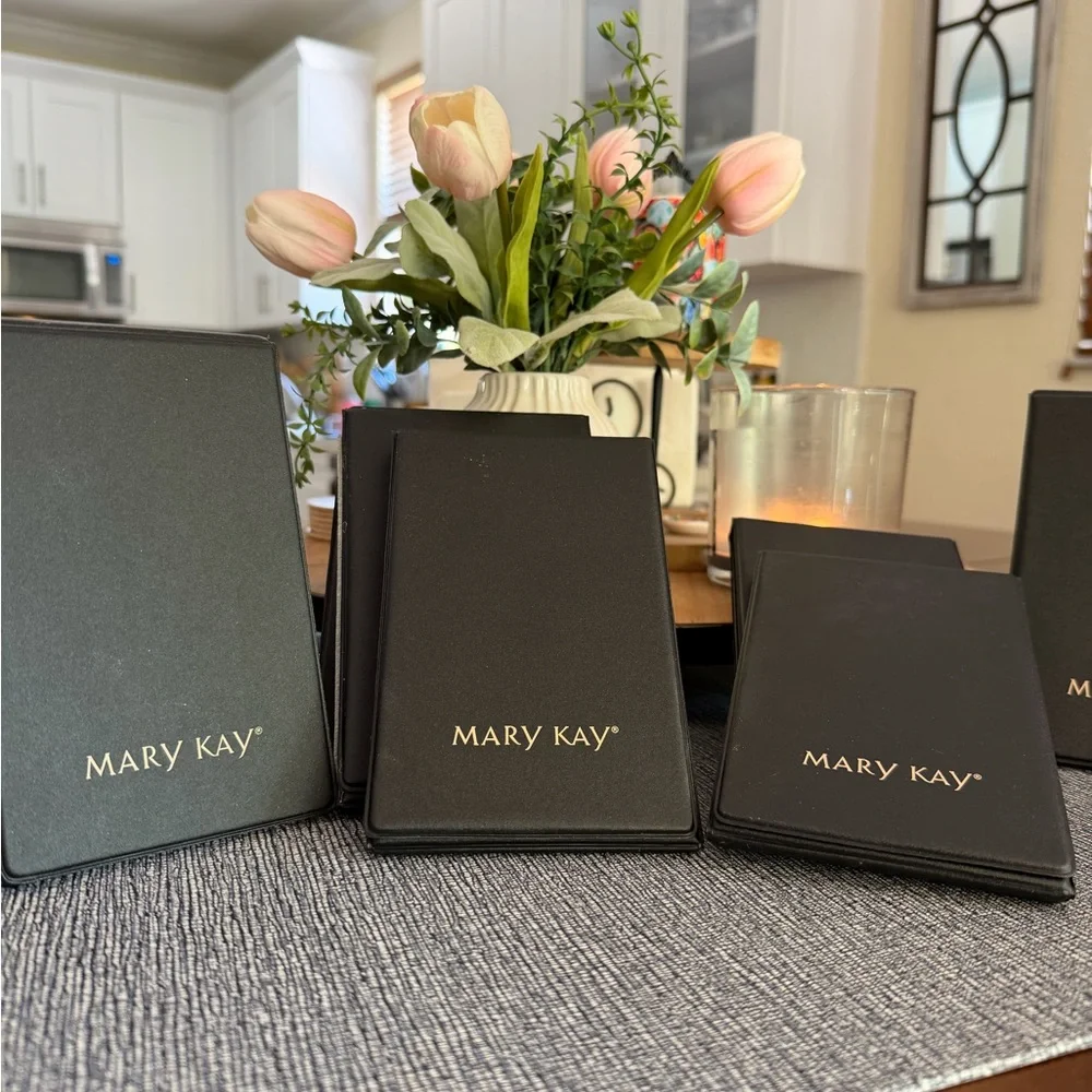 Mary Kay Black Portfolio with Gold Logo